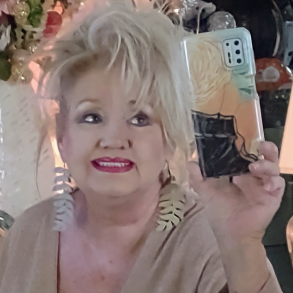 Meet your Posher, Hope - Picture 1 of 1